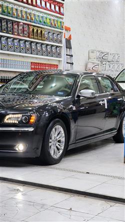 کرایسلەر 300